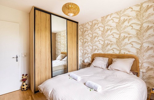 Garches Apartment | GuestReady - Serene Refuge with a shared pool