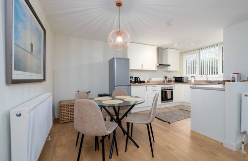 Kilburn Apartment | GuestReady - Spacious retreat at Grange Park
