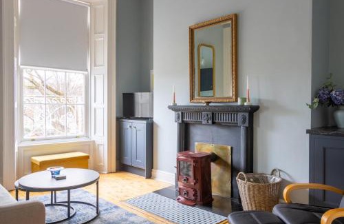 Grand Canal Dock Apartment | GuestReady - Stunning Apartment near Canal