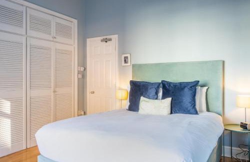 Grand Canal Dock Apartment | GuestReady - Stunning Apartment near Canal