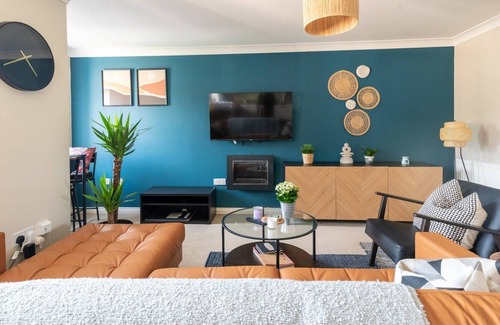 Cribbs Causeway Apartment | GuestReady - Suburban Living in Cheswick Village