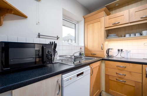 Docklands Apartment | GuestReady - Sunny Victoria Hall