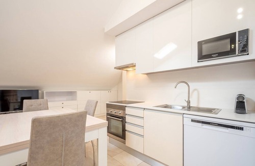 Seixal Apartment | GuestReady - Tennessee Orange in Seixal