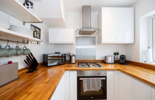 Cheadle Apartment | GuestReady - Tranquil Retreat near Bramall Hall