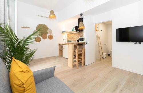 Valencia Apartment | GuestReady - Tropical stay in Mislata Valencia