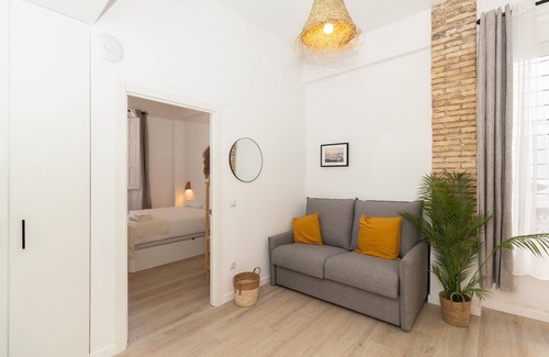 Valencia Apartment | GuestReady - Tropical stay in Mislata Valencia
