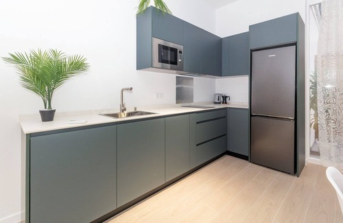 La Malva-rosa House | GuestReady - Valencia's Vibrant Malvarrosa