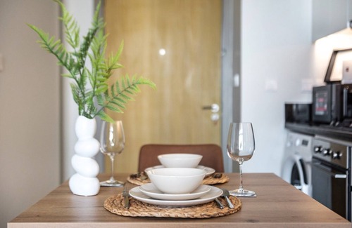 Business Bay Apartment | GuestReady - World-Class Luxury | Aykon Tower