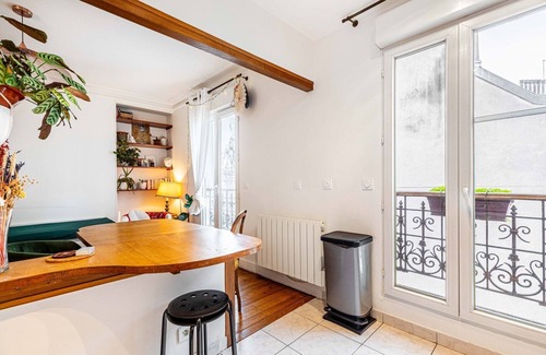 Pere Lachaise Apartment | GuestReay - Chic Comfort by Place de la Nation