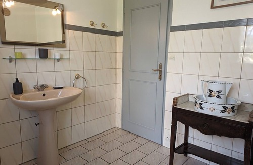 Montmotier Bed & Breakfast | Guestroom Montmotier, 2 bedrooms, 5 persons