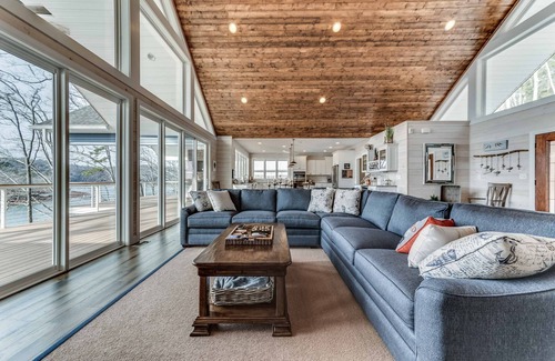 Big Creek House | Guests say One of the BEST HOUSES. Check deals Aug 16-28, 10% off booking 7 days