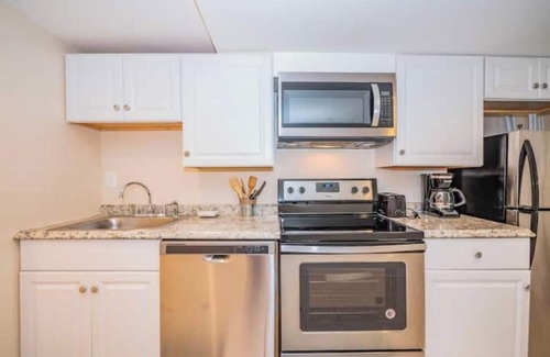 Brightwood Park Apartment | Guests suite-Centrally located for Extended stays!