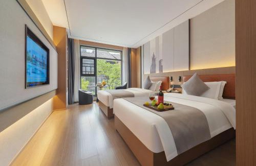 Wulingyuan Hotel | GUI YUAN ZHEN PIN HOTEL - Zhangjiajie National Forest Park Store -Free one waypick up service over 2night- Customized tour routes and Reservation ticket services for scenic spots-English speaking customer service