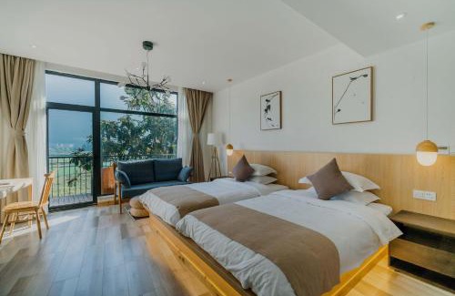 Qianxinan Buyei and Miao Hotel | Gui zhou Wan Feng Lin Eave Boutique Hotel