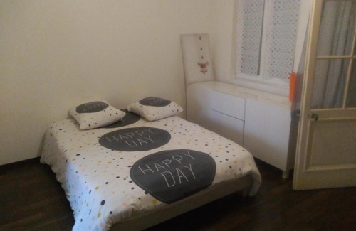 Caudebec-les-Elbeuf Apartment | Guibert 19 F2 rdc cour wifi sweet home