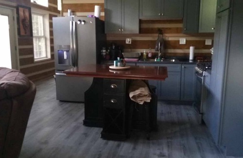 Hayesville Cabin | Guided fly-fishing retreat and Cabins on private waters in the Nantahala