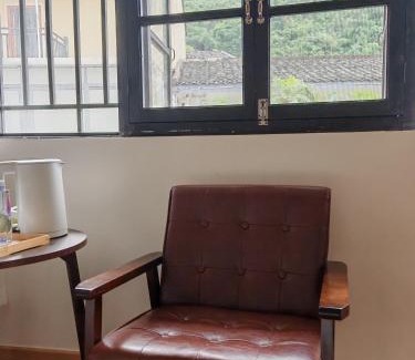 Xiufeng Cabin | Guilin Camphor Country House Free pick-up service at train station for two nights
