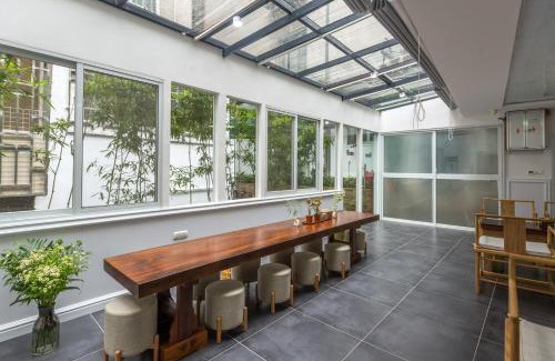 Xiufeng Hotel | Guilin Flowers Inn
