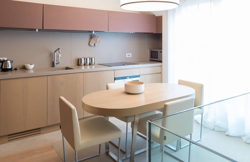 Ville Haute Apartment | Guillaume Suites