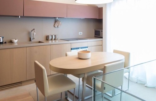 Ville Haute Apartment | Guillaume Suites