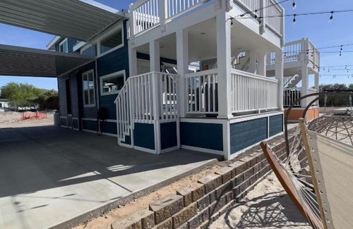 Parker Strip House | Guitars & Tiki Bars, Roadrunner Resort