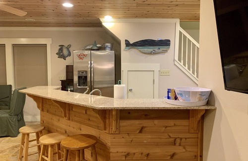 Gulf Breeze House | Gulf Breeze Canal Bungalow