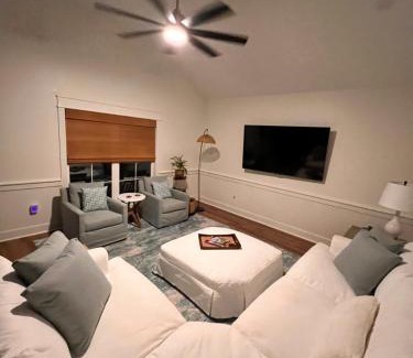 Shoreline Park House | Gulf Coast Waterfront Home