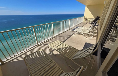 Thomas Drive Condo | GULF CREST BEACH FRONT CONDO! 2 BEDROOMnSNOWBIRDS WELCOME AT MONTHLY RATES!