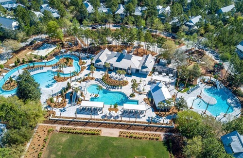 Gulf District Condo | Gulf District ~ Gulf Front Condo! Steps to Beach Club, Beach Access & Dining!