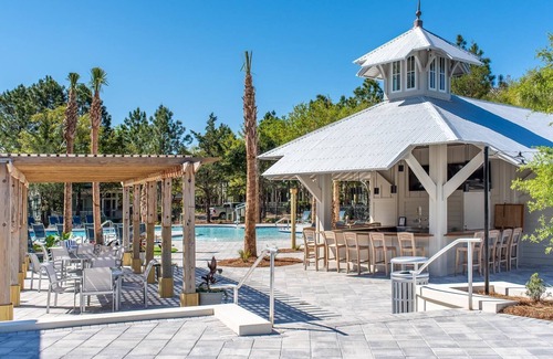 Gulf District Condo | Gulf District ~ Gulf Front Condo! Steps to Beach Club, Beach Access & Dining!