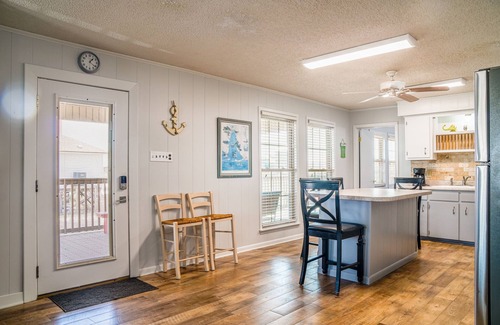 Dauphin Island House | Gulf Front! 2 Master Suites- Steps Away from the Beach!