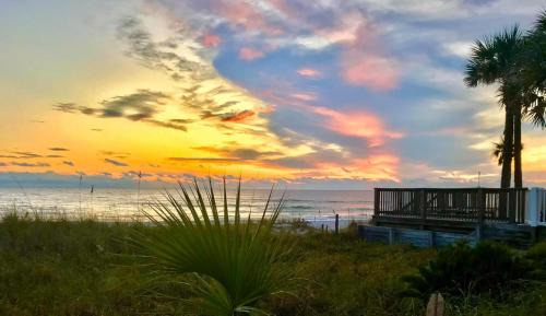 Bel Air House | GULF FRONT 3BD/2BA Home with private beach access!