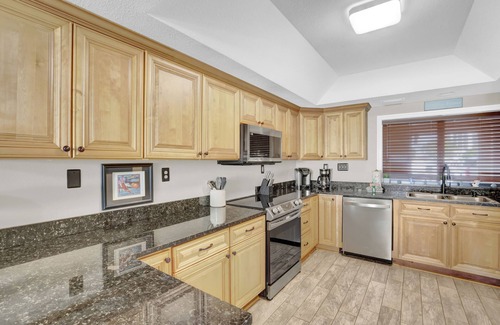 Ono Island Condo | Gulf Front Condo | Bring Your Boat! | Liquid Life