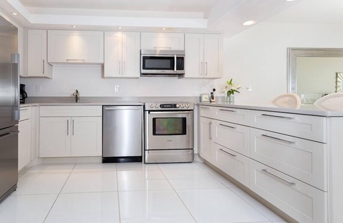 Sanibel Condo | Gulf Front Condo! Modern Updated Two Bedroom on the Sand !