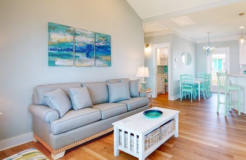 Gilchrist House | Gulf Front Dog-Friendly Home W/ Beach Access, Gas Grill, Outdoor Shower & WiFi
