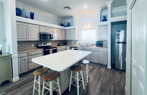 Laguna Beach Estates House | Gulf Front Getaway-Sleeps 12-On the Beach-Experienced, Heartfelt Host