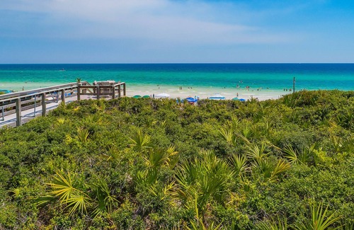 Seawalk Circle House | Gulf Front Home in the Heart of Seagrove!