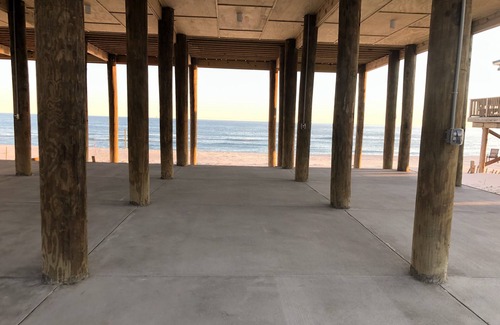 Surf Side Shores House | Gulf front House on white sand private beach in Ft. Morgan - Gulf Shores area.