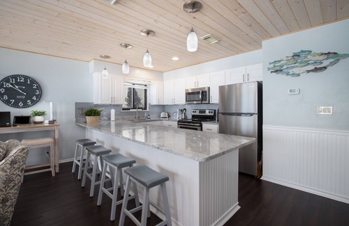 Crystal Beach Condo | Gulf Front Last minute opportunity - 9/13 - 9/20 - private beach free beach srv