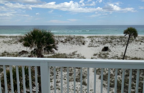 Villa Primera House | GULF FRONT PENSACOLA BEACH 4BD/3BA POOL 🐾PETS