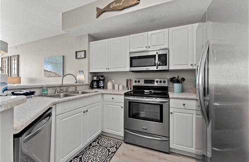Miramar Beach Condo | GULF FRONT *Renovated* - 2 BR + Private Room w/a Full bed ~ Owner Managed!