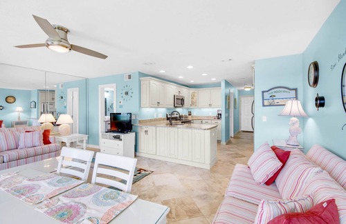 Fort Bay Condo | ☀️Gulf Front-Small Complex-Pool-Latitude 29 #4☀️
