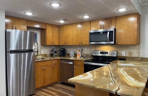 Biltmore Beach House | Gulf Front Townhouse 2BR/BA, Sleeps 6, Pet Friendly, Wi-Fi 4 Units Avail