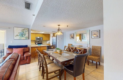 Redington Shores Condo | Gulf front with heated pool, hot tub and direct beach access with WIFI and AC
