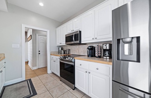 Morgantown House | Gulf of America View, Hot Tub, Steps to Sand!