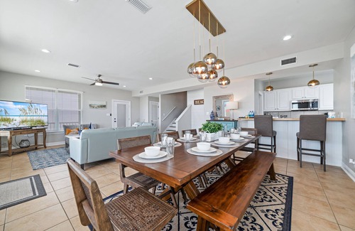 Morgantown House | Gulf of America View, Hot Tub, Steps to Sand!