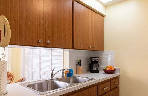 Holmes Beach Apartment | Gulf-side 1BR-75 Steps to Sand, Private Patio, Family-Owned Since 1971