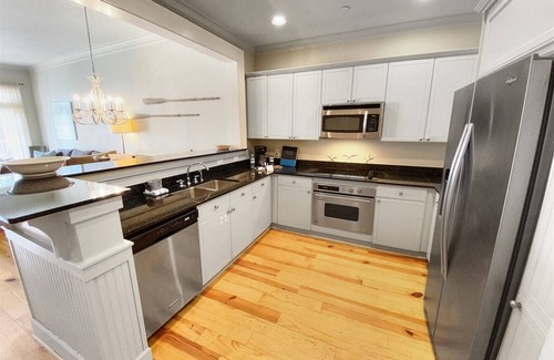 Beach District Condo | Gulf Side Condo Steps from Beach-2 bikes-Community Pool/Heated Seasonally `The Great Escape`