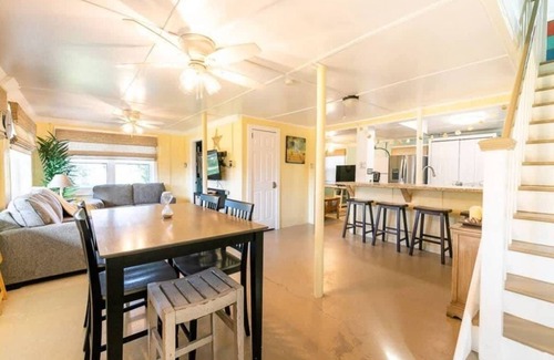 Grand Isle House | Gulf view! Beach Entry! 12 Guests, 4 Parking Spots