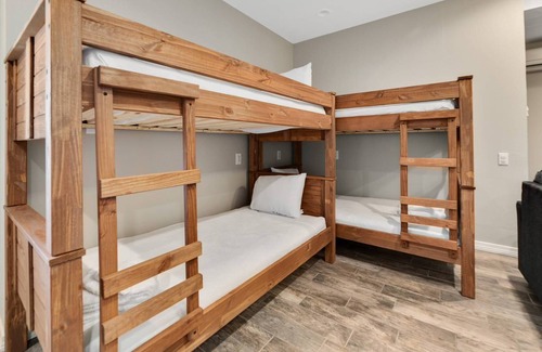 Surf Side Shores House | Gulf View Hideaway ~ Deeded Beach Access & $400 FREE Activities Daily